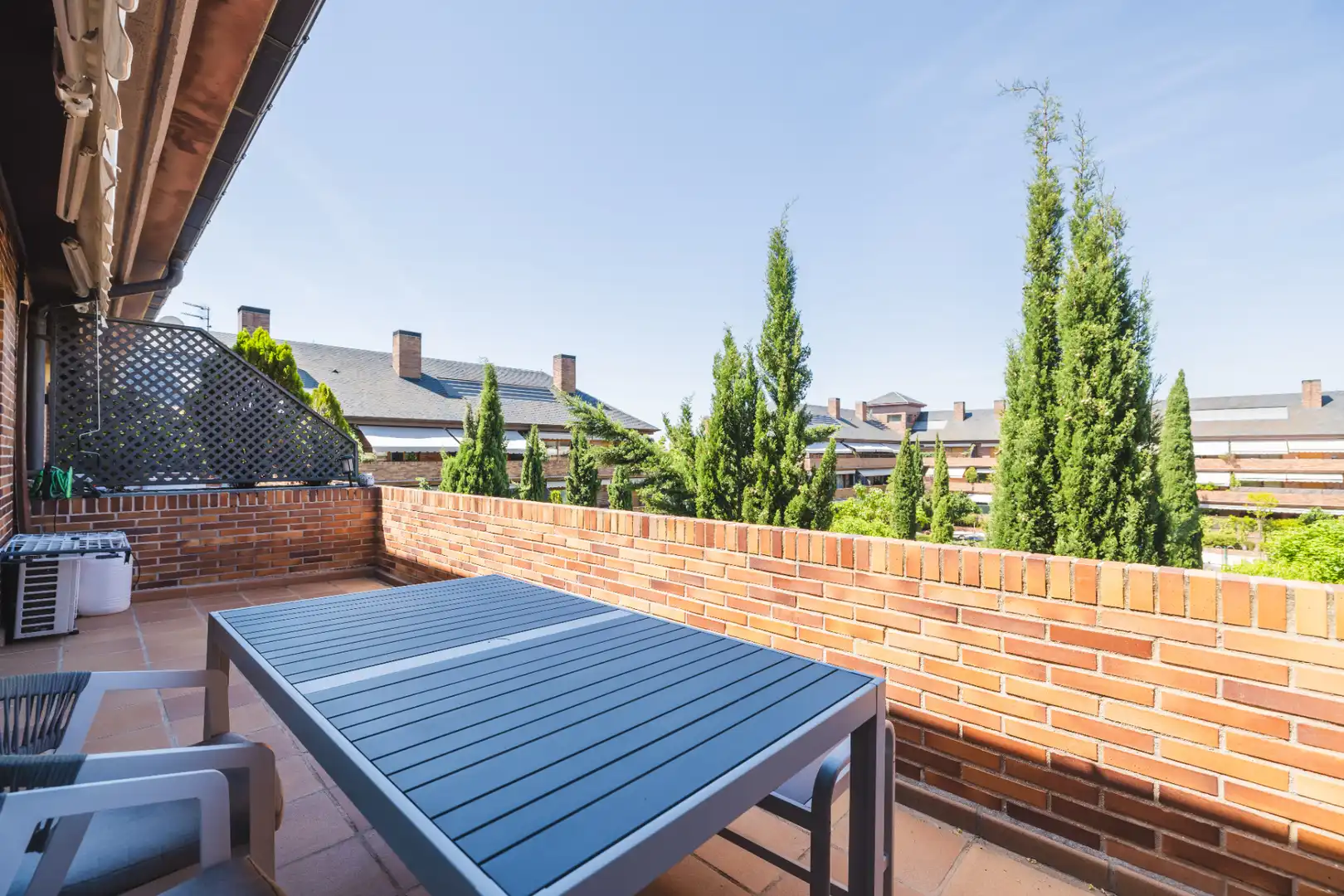 Terrasse von Wohnung zum Verkauf in Las Rozas de Madrid mit Klimaanlage, Heizung und Gemeinschaftspool