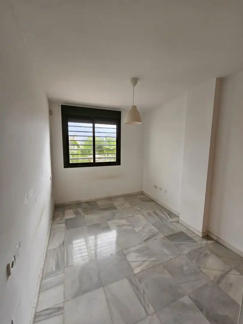 Habitación de Piso en venta en Nerja con Calefacción, Terraza y Trastero