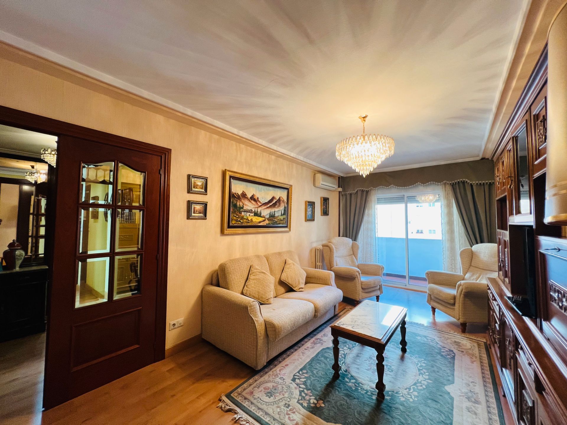 Living room of Flat for sale in  Zaragoza Capital  with Air Conditioner, Heating and Furnished