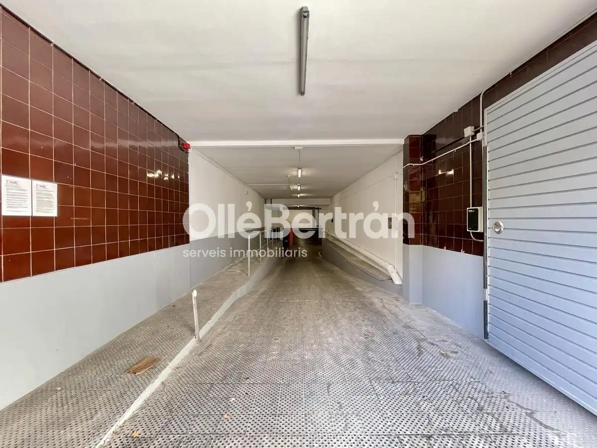 Parkplatz von Garage zur Miete in L'Hospitalet de Llobregat