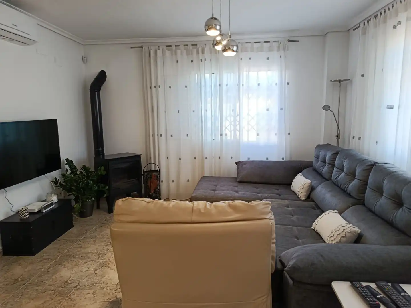Sala de estar de Casa adosada en venta en Oropesa del Mar / Orpesa con Aire acondicionado, Terraza y Amueblado