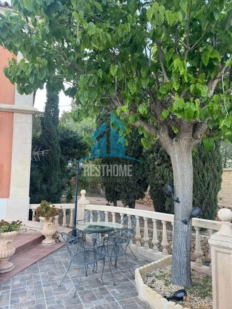 Villa mit Pool zum Verkauf in Golf Bahía, imagen 4