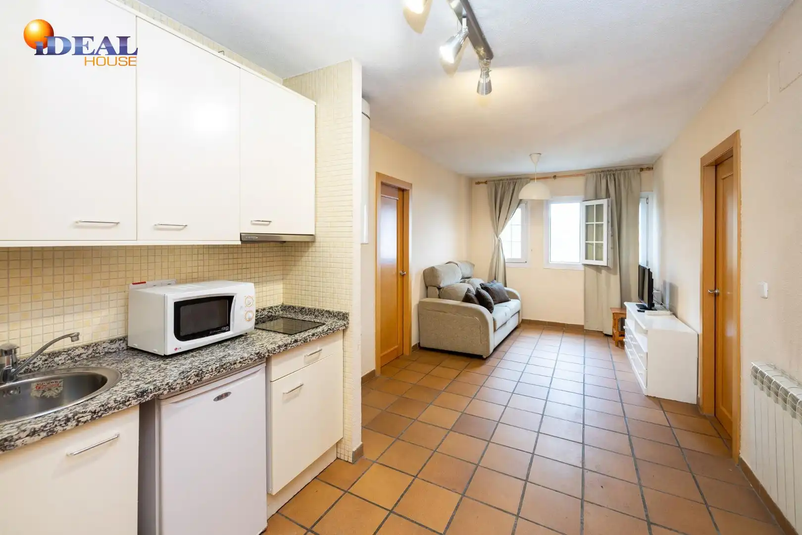 Flat with lift for sale in SOLYNIEVE 16, imagen 2