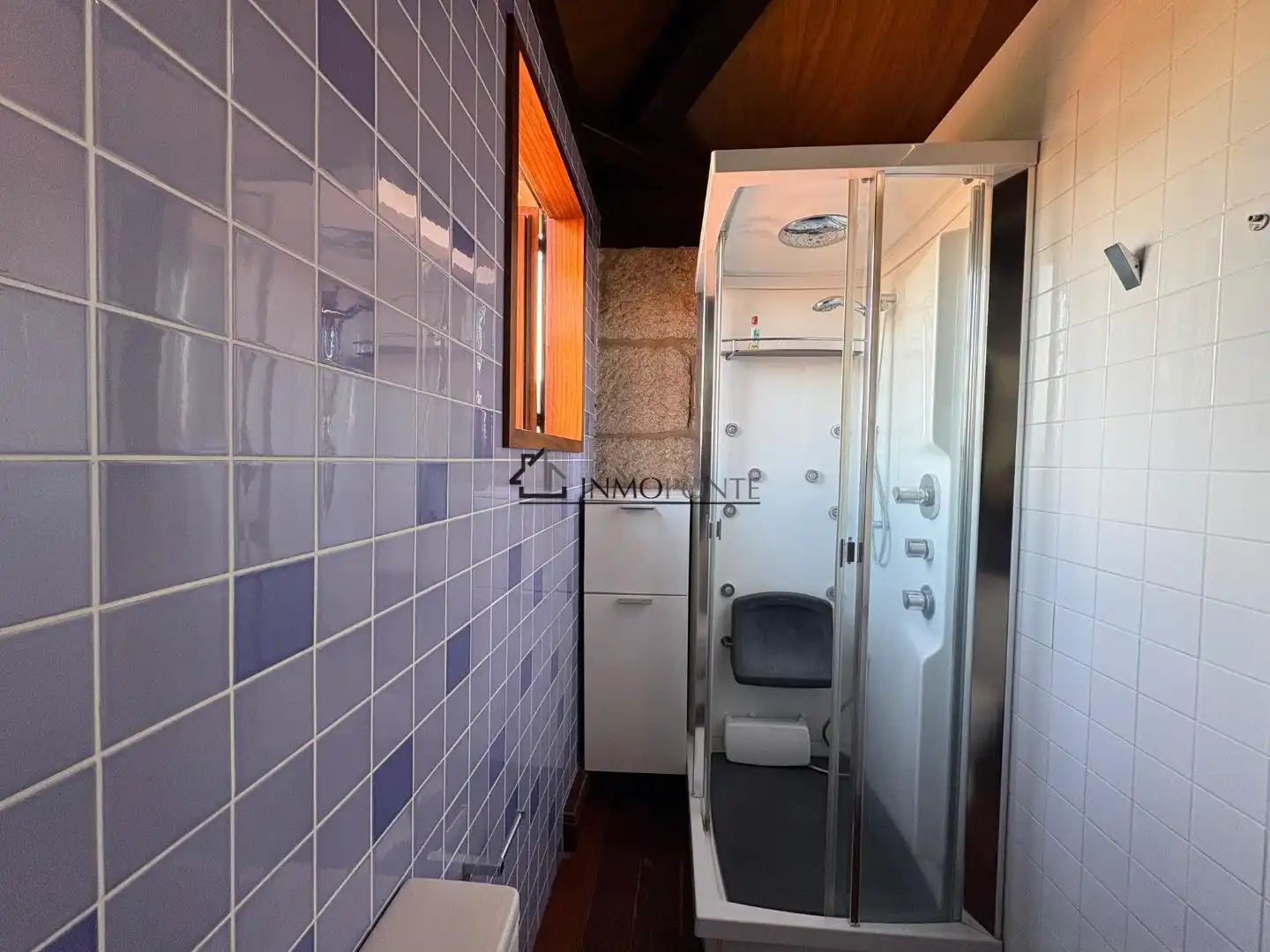 Bany de Casa o xalet en venda en Pontevedra Capital  amb Jardí privat