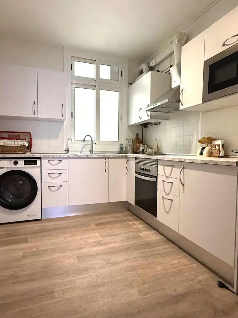 Cocina de Piso en venta en Sant Boi de Llobregat con Calefacción, Trastero y Balcón