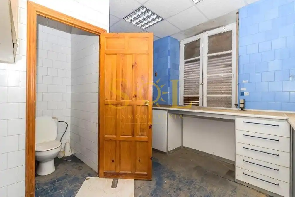 Local en venta en Gordoncillo con Parquet