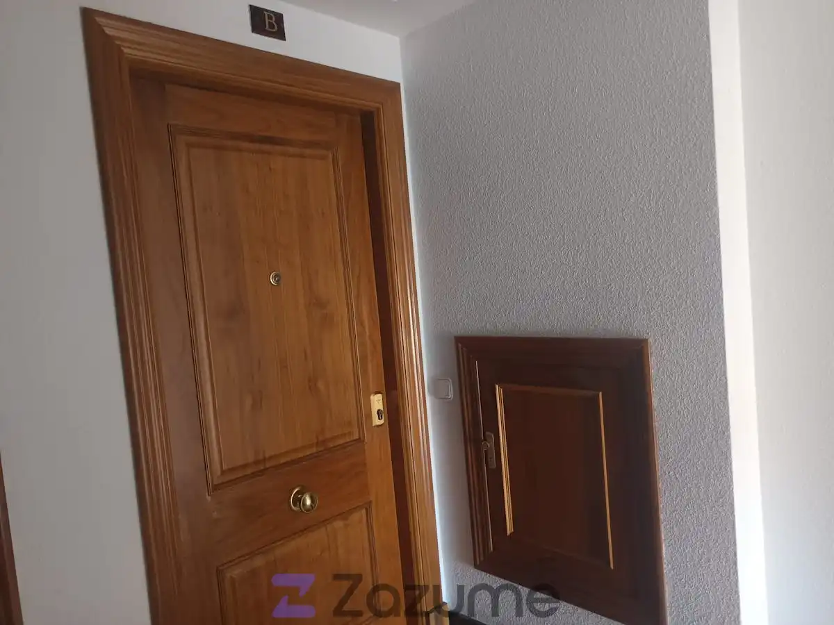 Apartamento de alquiler en Ávila con Calefacción, Parquet y Terraza