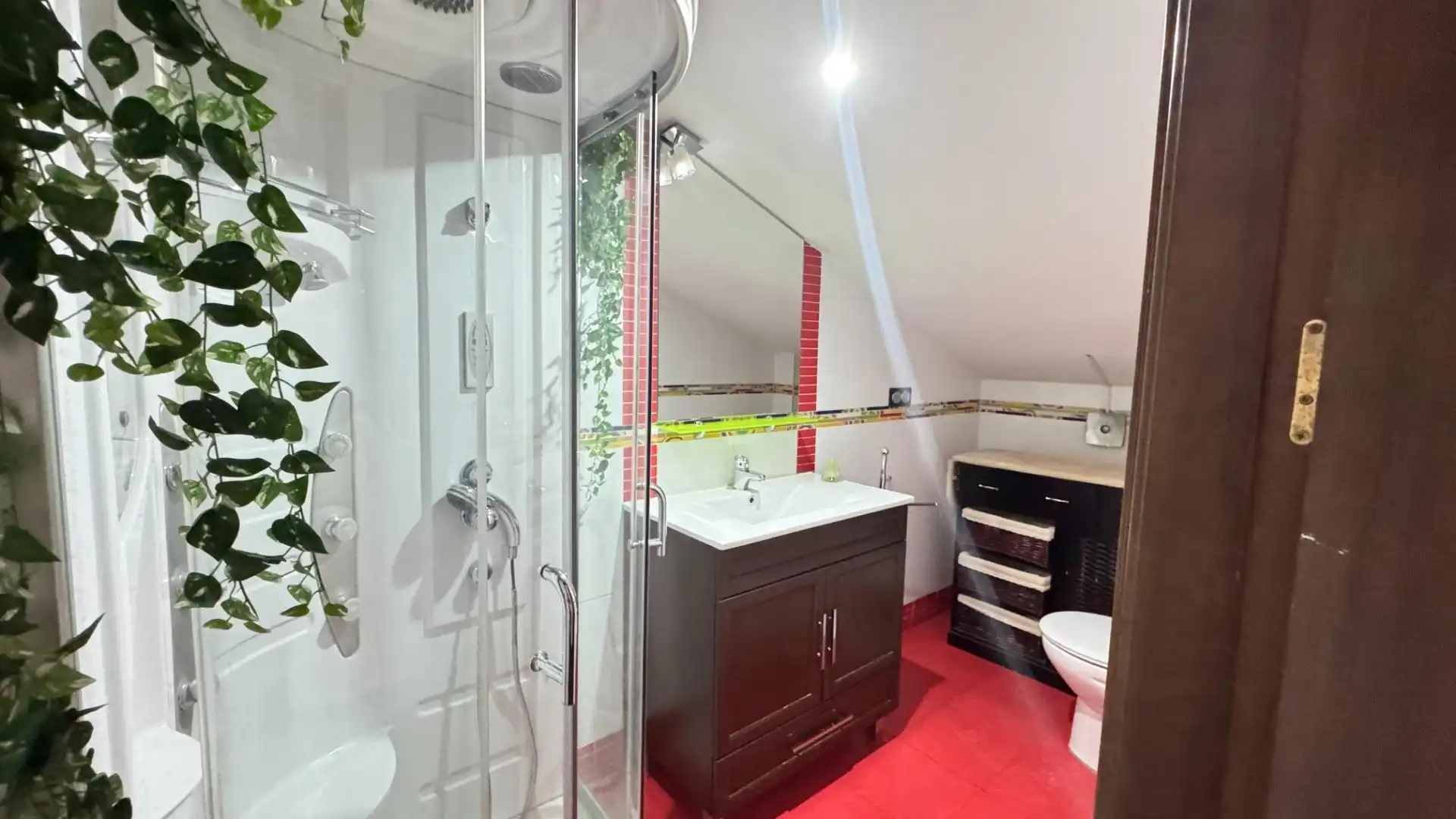 Badezimmer von Dachboden zur Miete in Padul mit Klimaanlage, Heizung und Terrasse