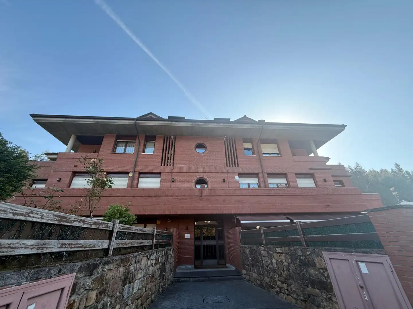 Vista exterior de Dúplex en venta en Guriezo con Calefacción, Terraza y Trastero