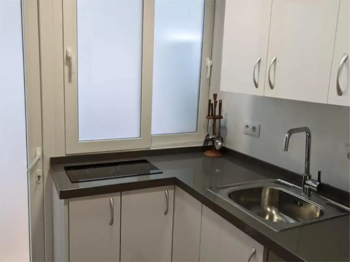 Kitchen of Ground floor for share in Poniente-Sur