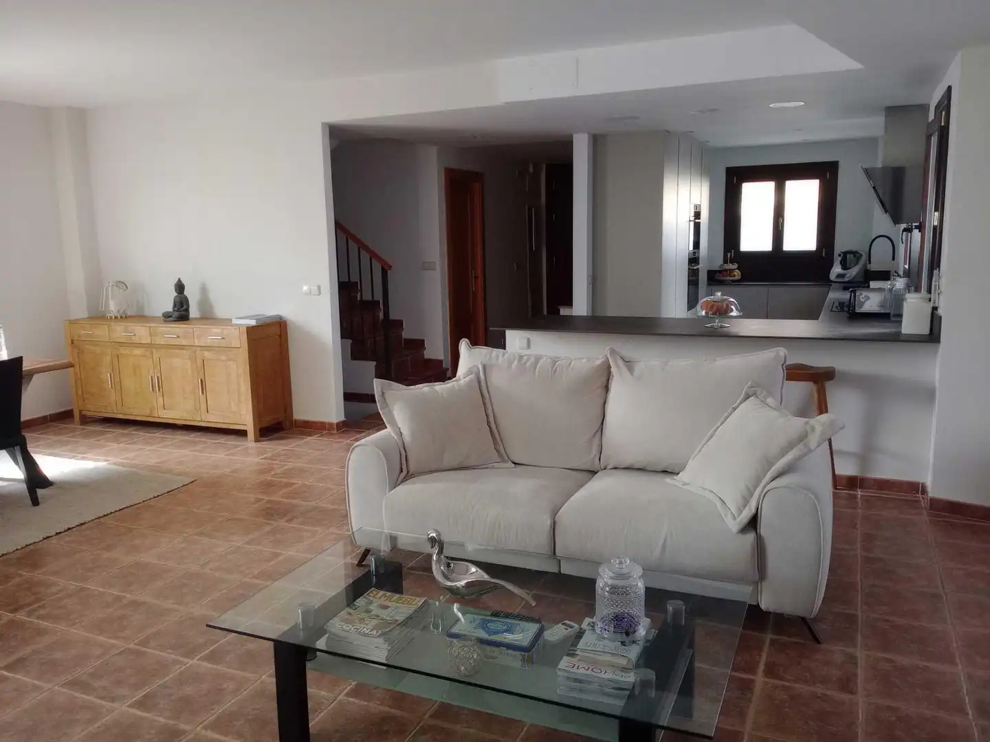 Sala de estar de Casa adosada en venta en Estepona