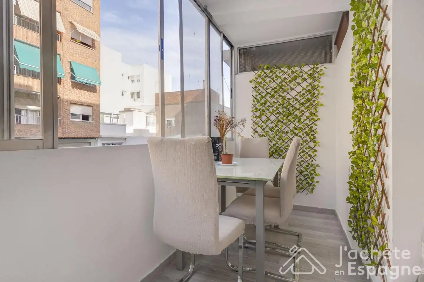 Balcony of Flat for sale in Valencia  with Furnished and Balcony