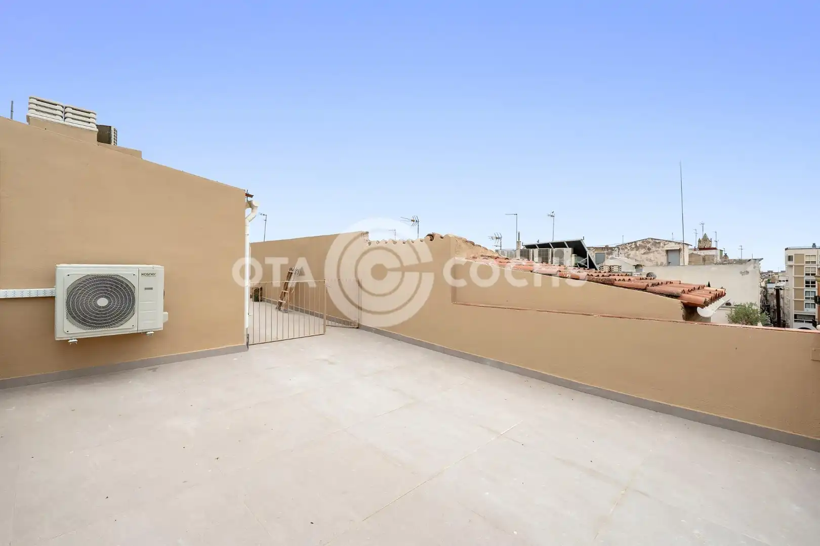 Appartamento con terrazza in vendita a Carrer de Llovera, imagen 25