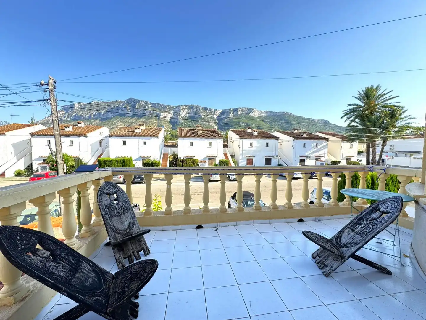 Terrasse von Einfamilien-Reihenhaus zum Verkauf in Dénia mit Klimaanlage, Privatgarten und Terrasse