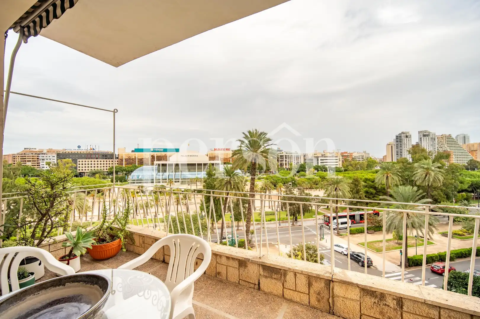Appartamento con terrazza in vendita a L'Eixample, imagen 2
