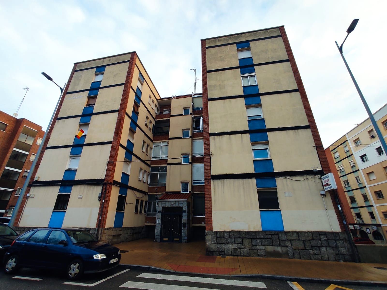 Vista exterior de Piso en venta en Salamanca Capital con Calefacción, Parquet y Amueblado