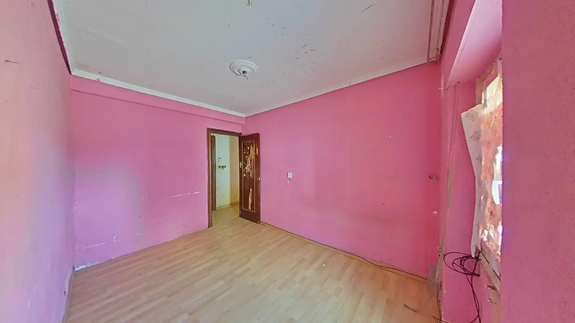 Habitación de Piso en venta en El Astillero   con Horno