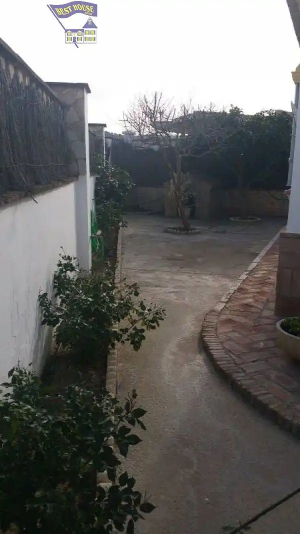 Jardí de Casa o xalet en venda en Arcos de la Frontera amb Aire condicionat, Jardí privat i Traster