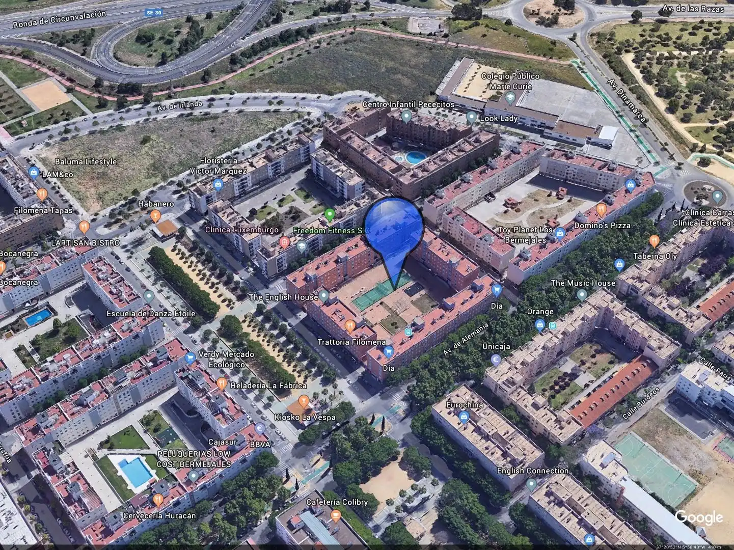 Exterior view of Garage for rent in Sevilla