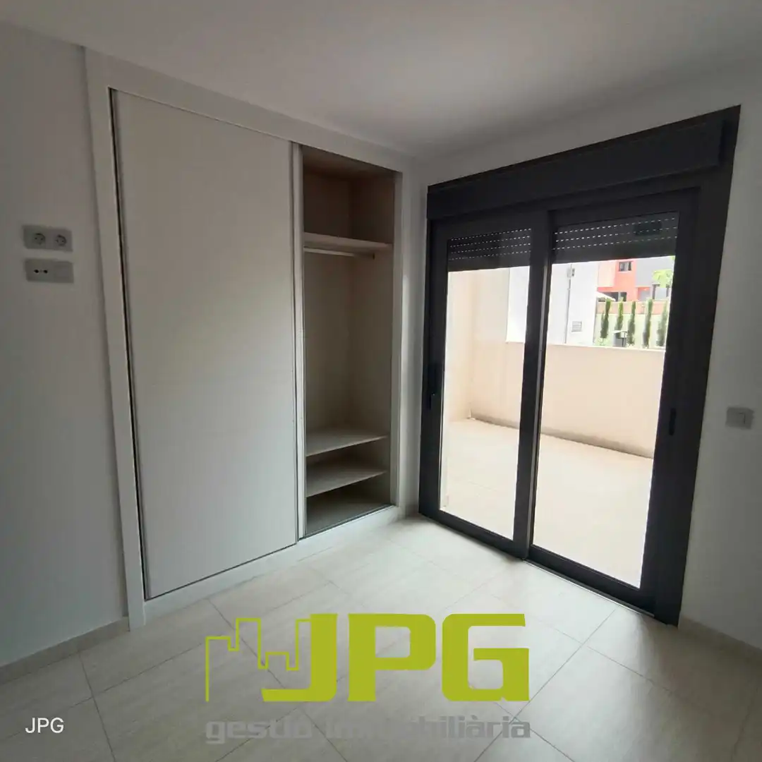Piso en venta en Calle Violoncellista Vicente Perello, 1, PAU 5
