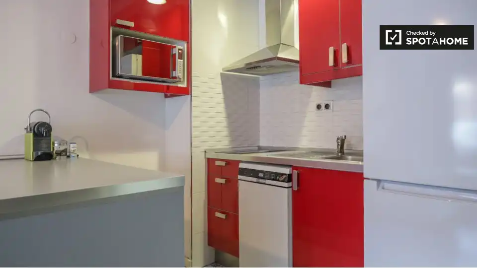 Appartamento con terrazza in affitto a Tetuán, imagen 9