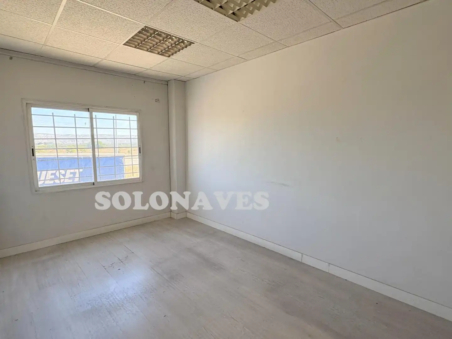 Nave industrial de alquiler en Pinseque