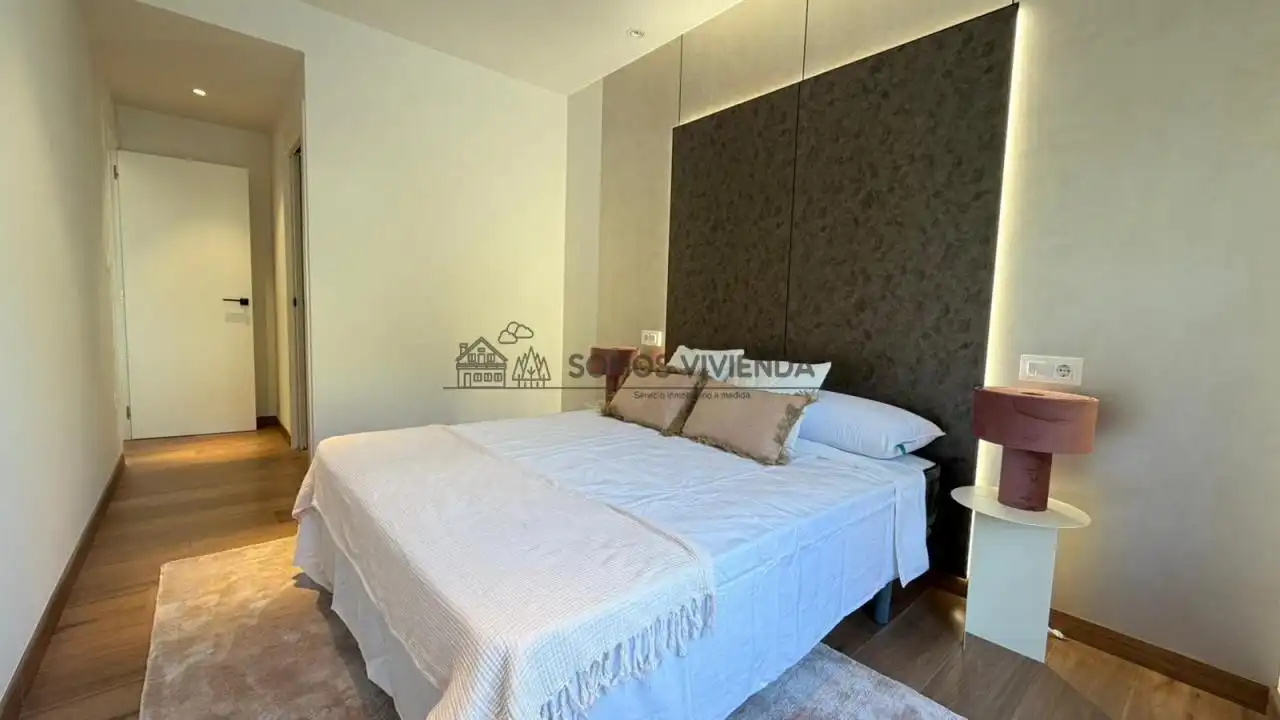 Habitación de Piso en venta en Ourense Capital  con Calefacción, Trastero y Balcón
