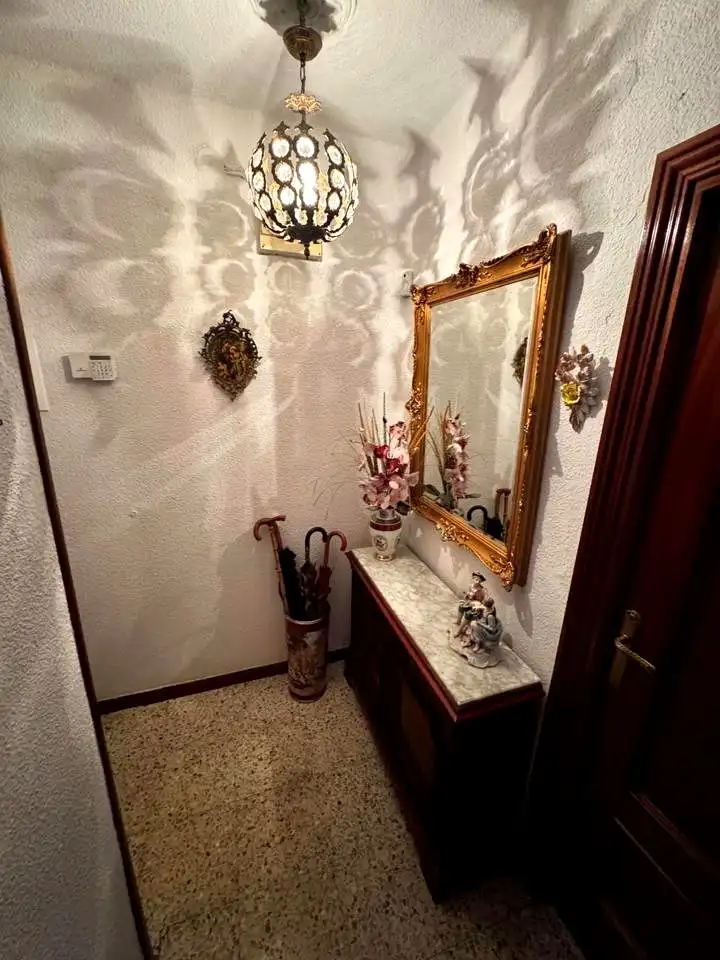 Flat for sale in Madrid  with Heating, Furnished and Alarm