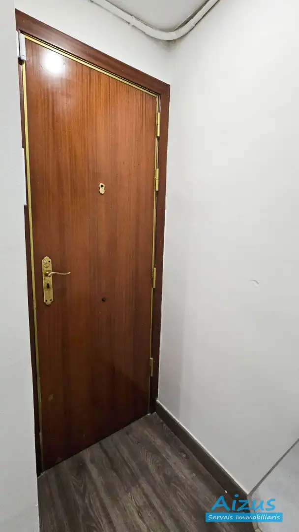 Erdgeschoss zum Verkauf in Ripollet mit Ofen