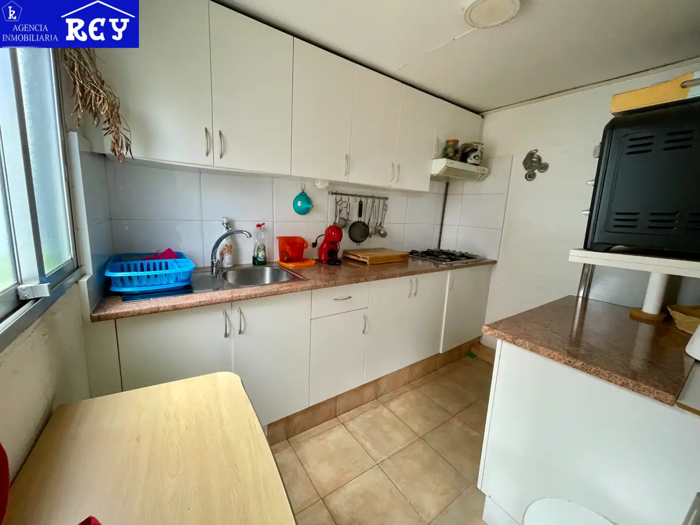Cuina de Casa o xalet en venda en Santiago de Compostela  amb Moblat