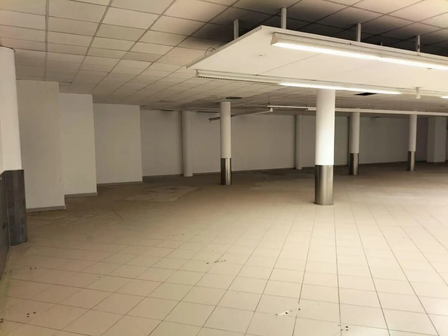 Local comercial de lloguer a Sur, imagen 9