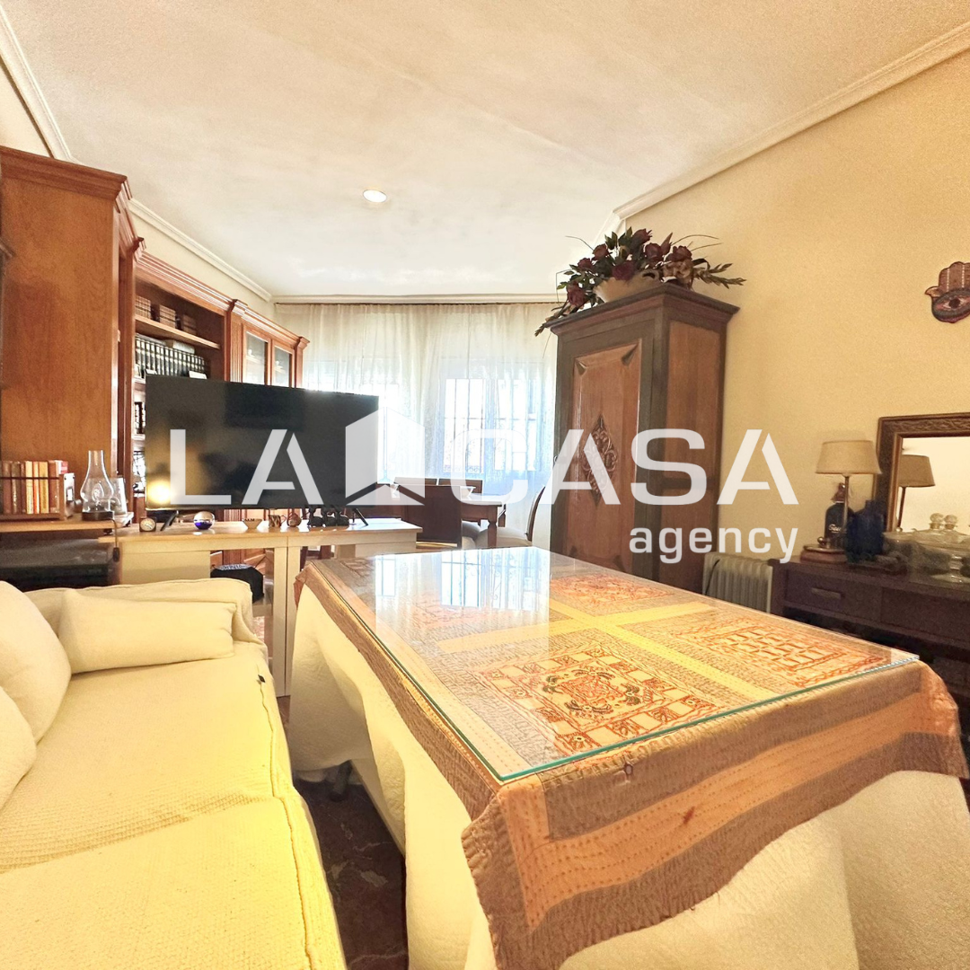 Sala d'estar de Pis en venda en  Sevilla Capital amb Traster