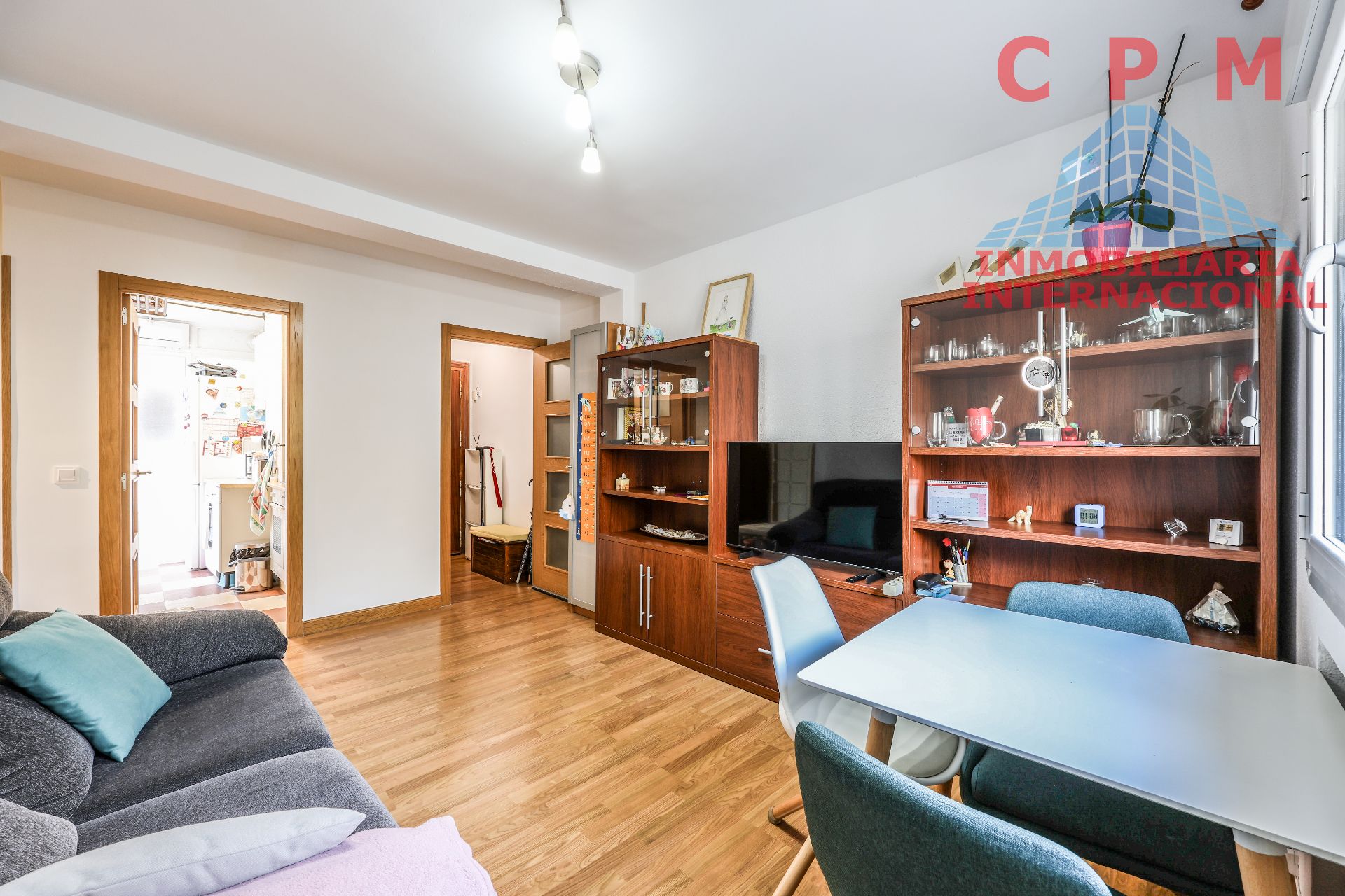 Living room of Flat for sale in  Madrid Capital  with Heating, Parquet flooring and Oven