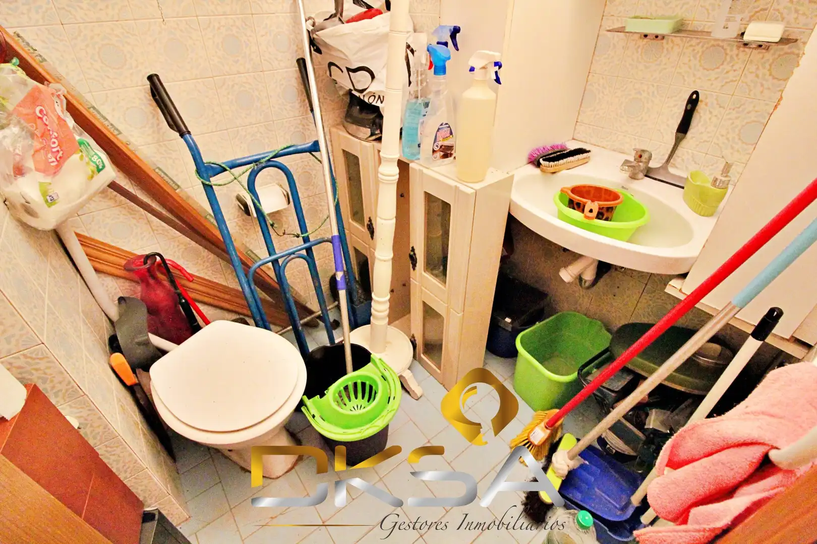 Baño de Piso en venta en Castellón de la Plana / Castelló de la Plana con Terraza, Amueblado y Balcón
