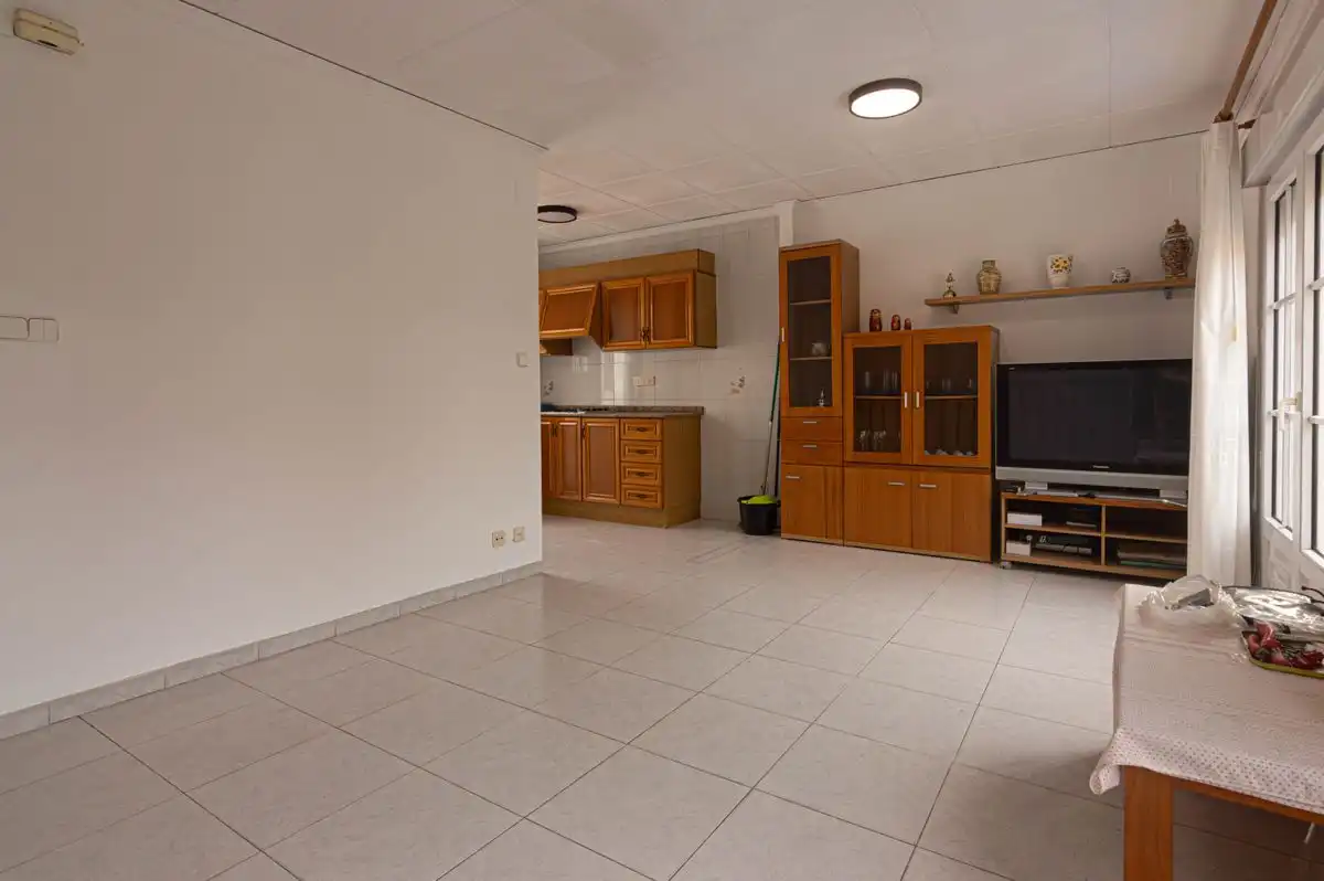 Casa bifamiliare con terrazza in vendita a Carrer Sant Felip, imagen 2