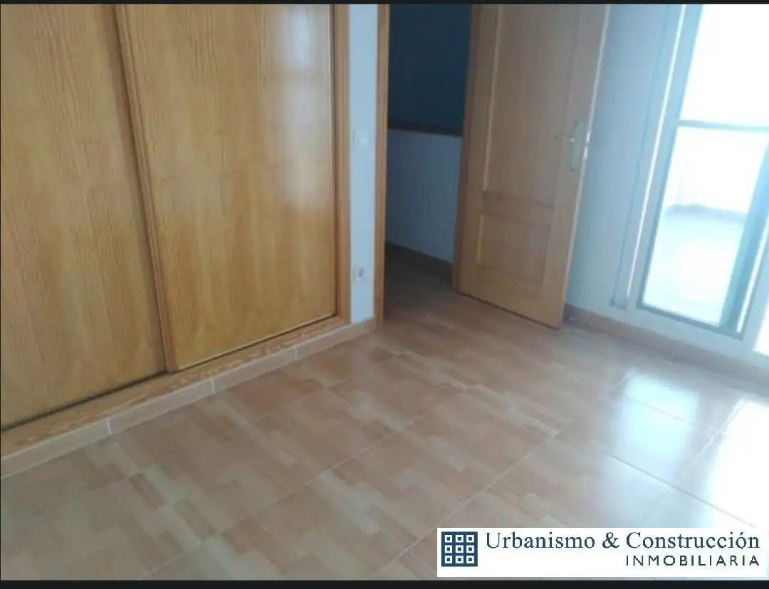 Schlafzimmer von Einfamilien-Reihenhaus zum Verkauf in Piedrabuena mit Klimaanlage, Parkett und Terrasse