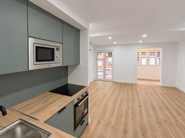 Flat with lift for sale in Calle VALMOJADO