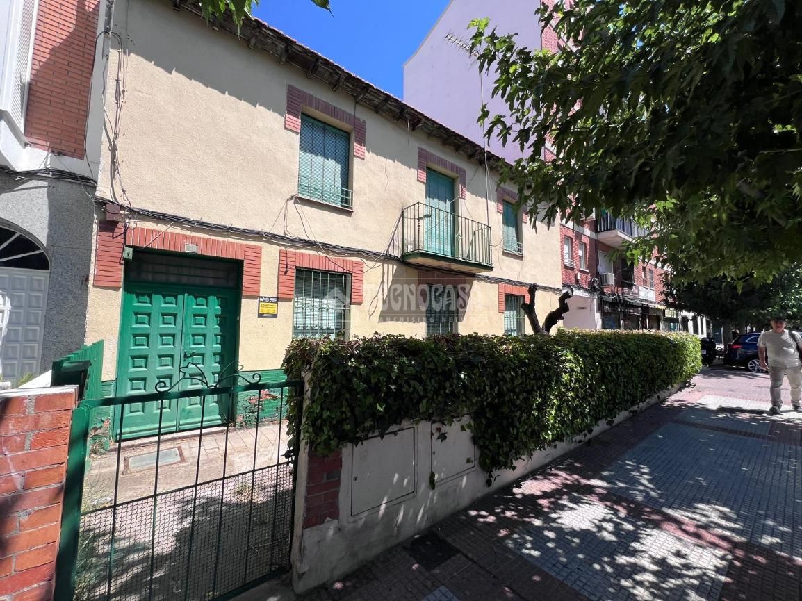 Exterior view of House or chalet for sale in Torrejón de Ardoz  with Private garden