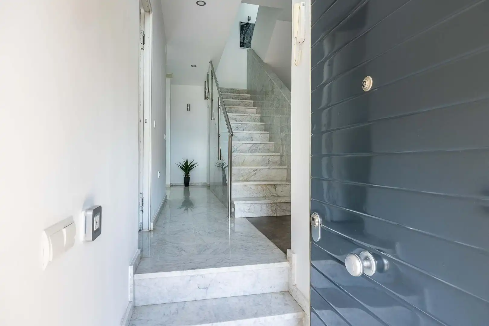 Detached homes for sale in Dos Hermanas  with Air Conditioner, Heating and Private garden