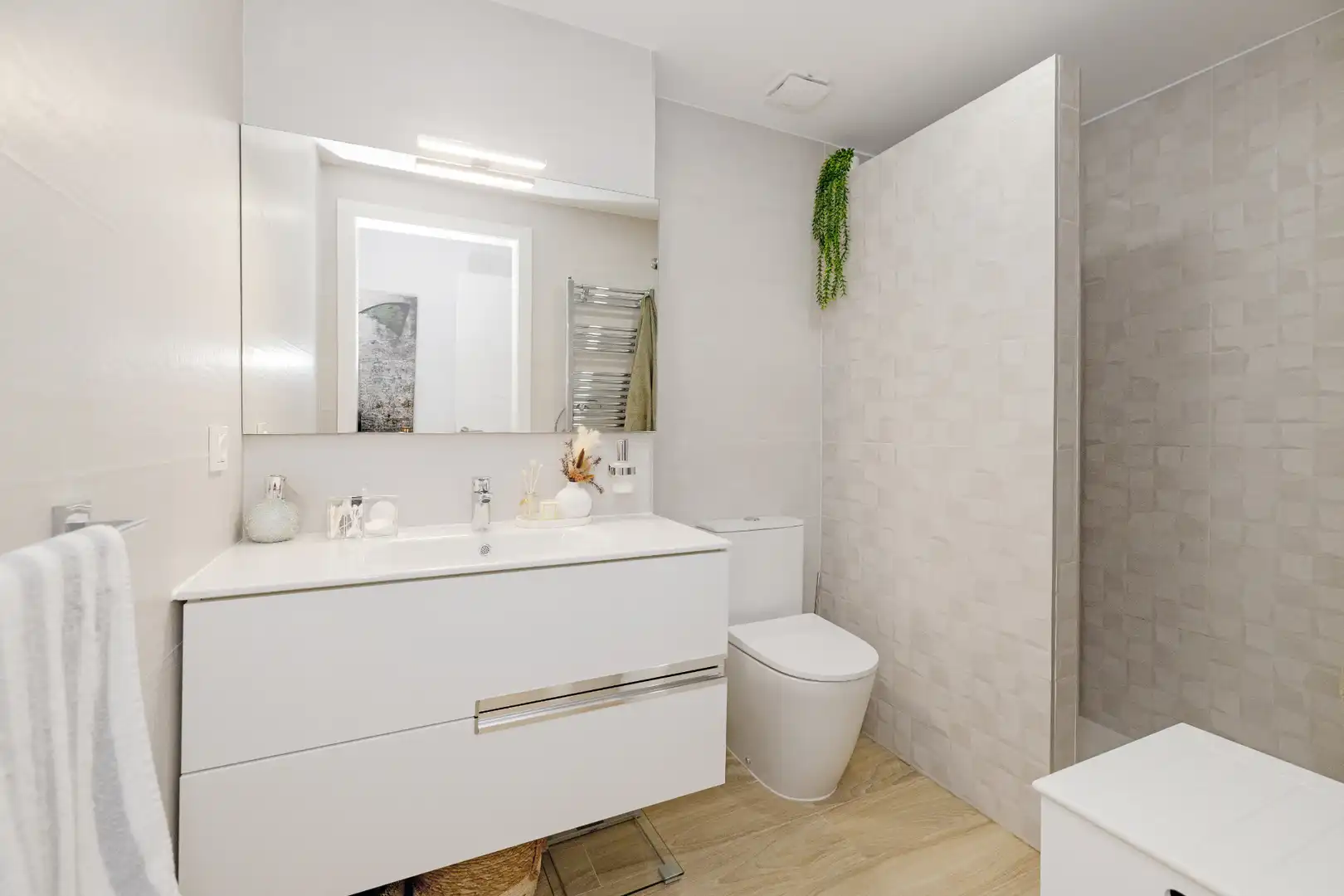 Bathroom of Flat for sale in Málaga  with Air Conditioner, Heating and Terrace