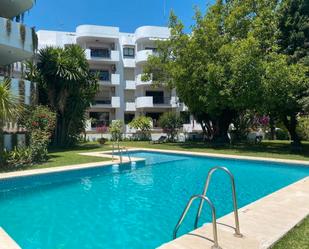 Swimming pool of Flat to rent in Marbella  with Air Conditioner, Heating and Furnished