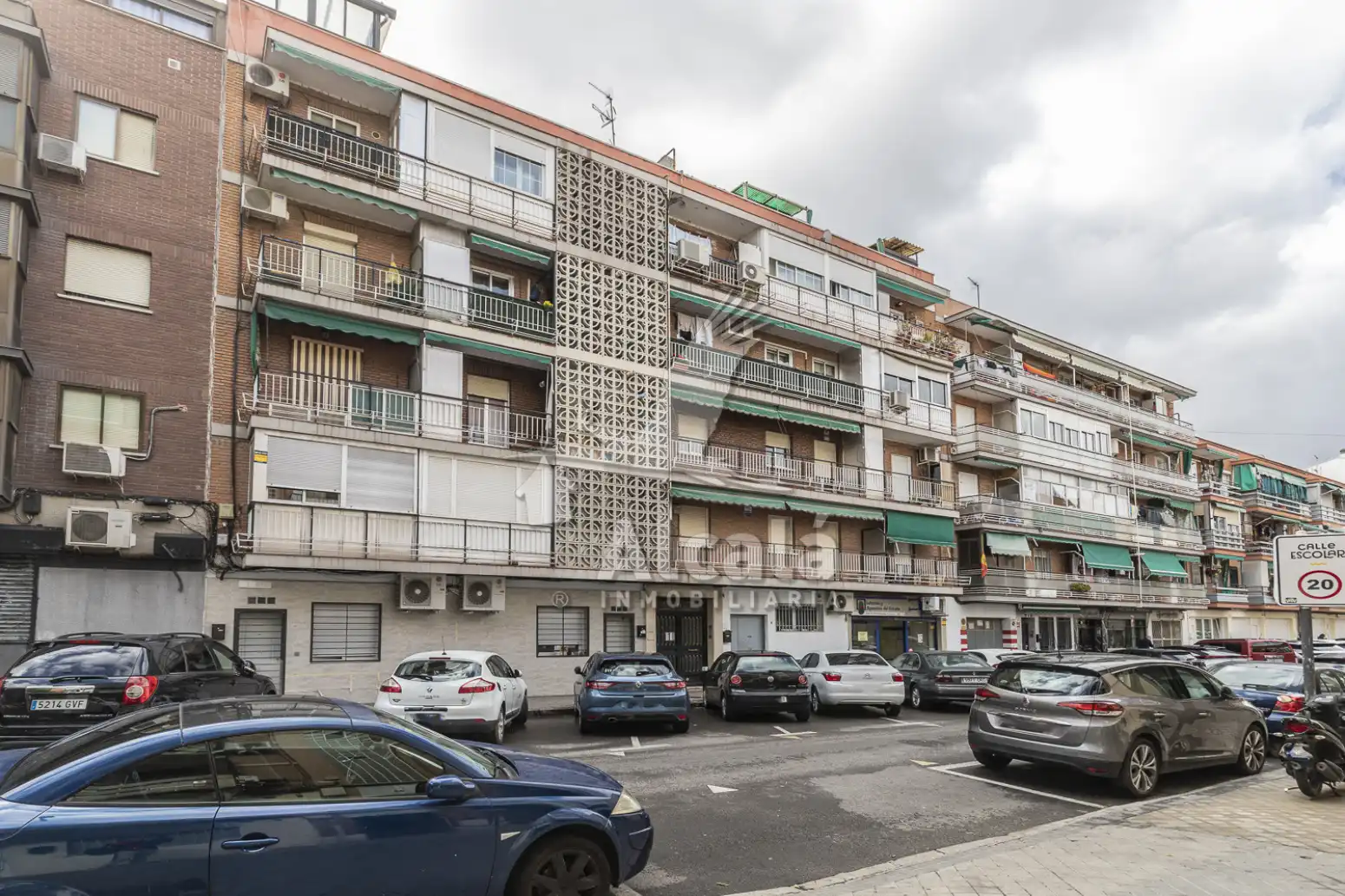 Vista exterior de Piso en venta en Madrid con Calefacción y Terraza