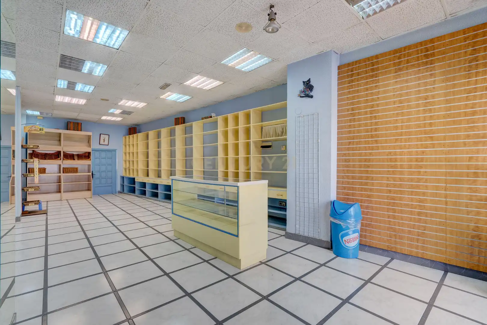 Local comercial en venta en Fuente de los Patos Plaza, Vitoria-Gasteiz, Spain 1, imagen 10