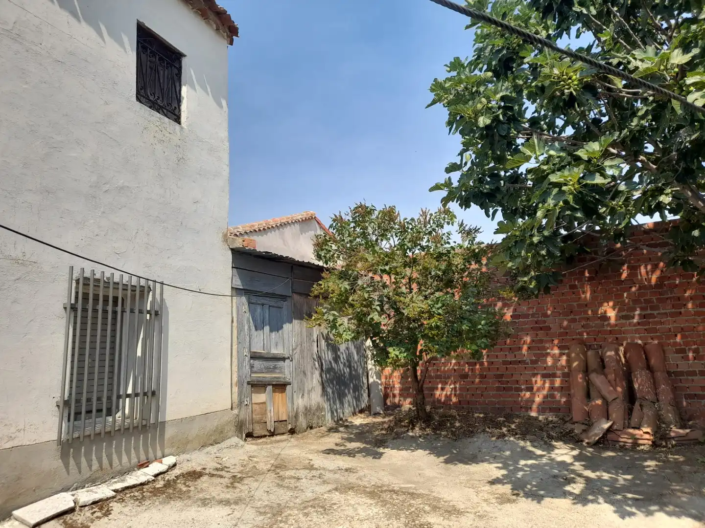 Detached homes for sale in Calle Castilblanco, Muñogrande