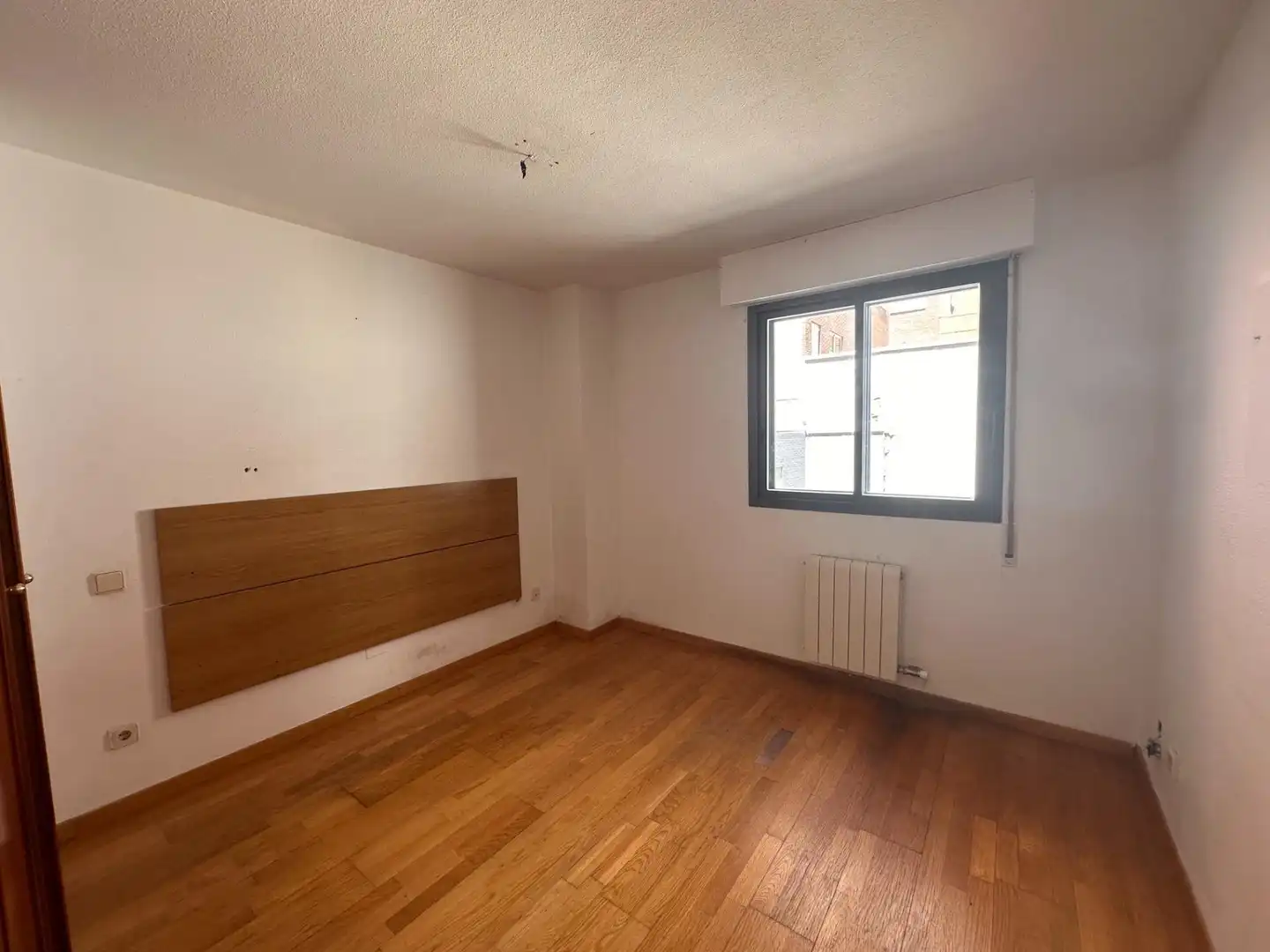 Schlafzimmer von Wohnungen zum Verkauf in Valladolid mit Heizung, Parkett und Abstellraum