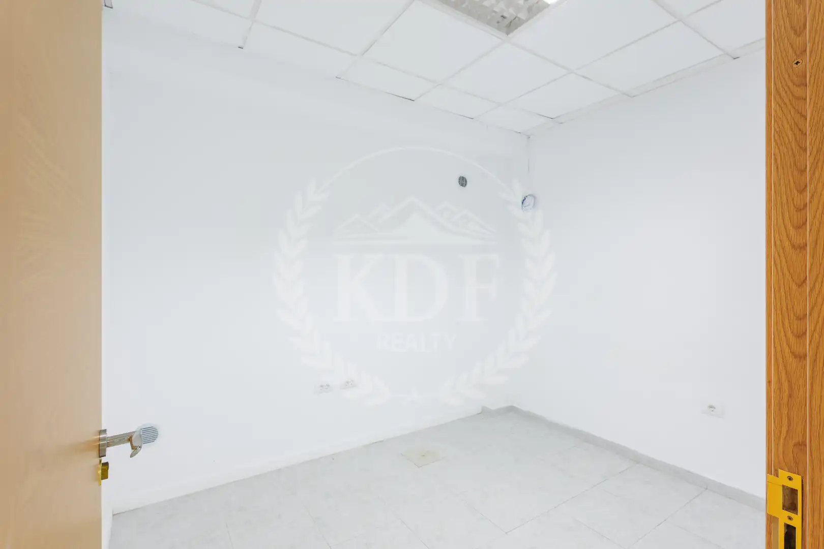 Local en venta en Santa Cruz de Tenerife con Aire acondicionado, Parquet y Alarma
