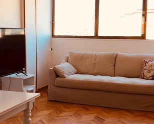 Sala d'estar de Pis en venda en Badalona amb Moblat, Forn i Rentadora