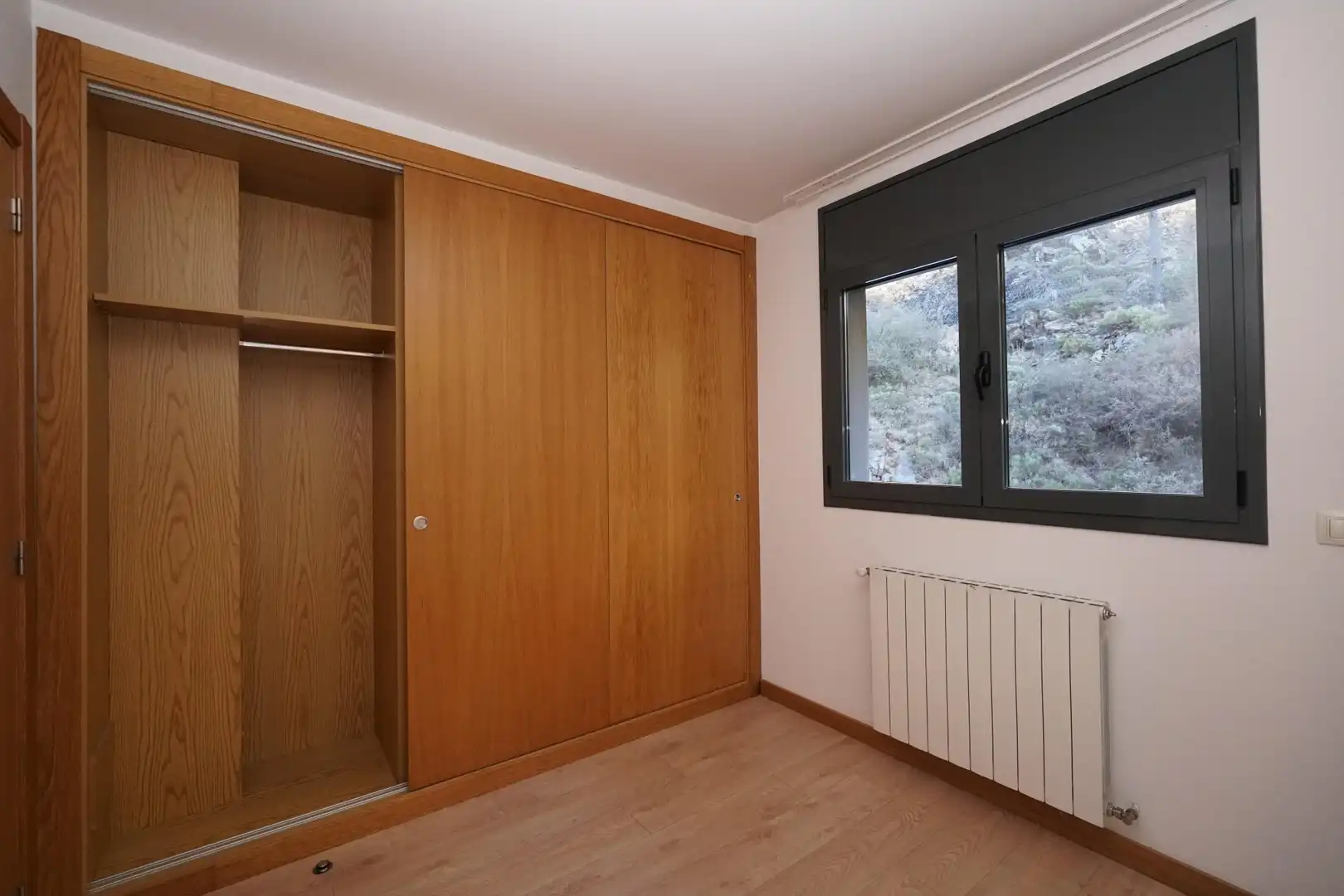 Image 5 of the listing