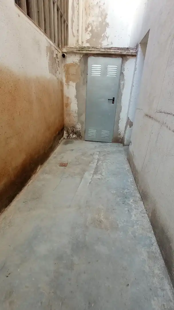 Commercial properties for rent in Plaça de l'Alzina, Pubilla Cases