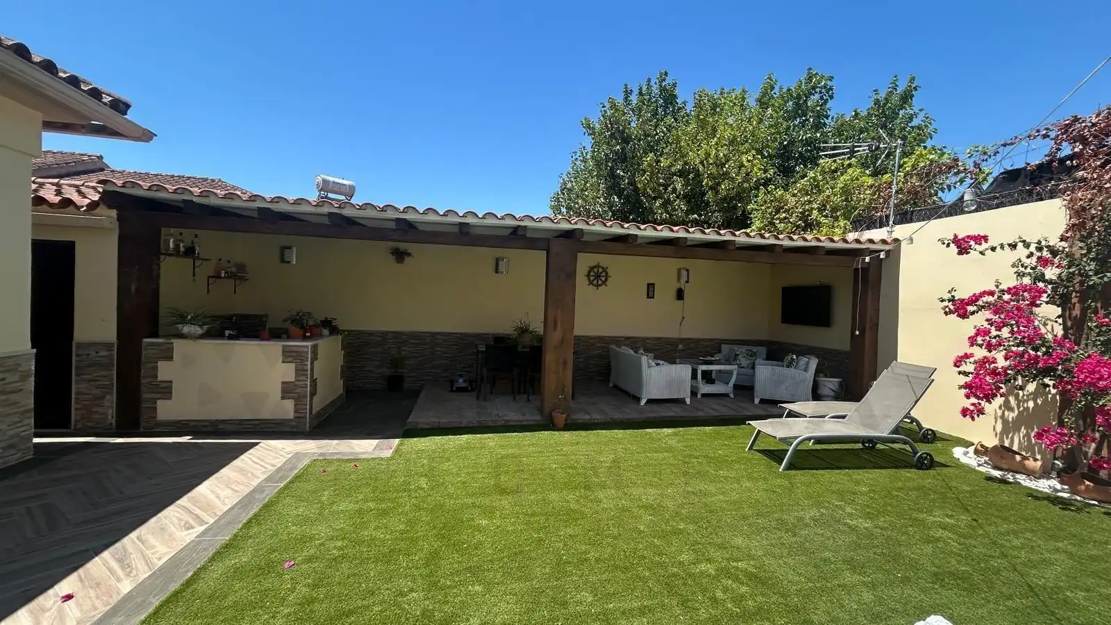Terrace of Houses for rent in Jerez de la Frontera  with Air Conditioner, Private garden and Storage room